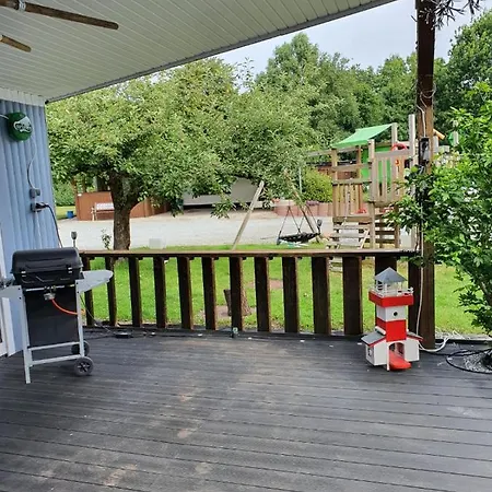 Grosse Mit Terrasse Und Grill Apartment *